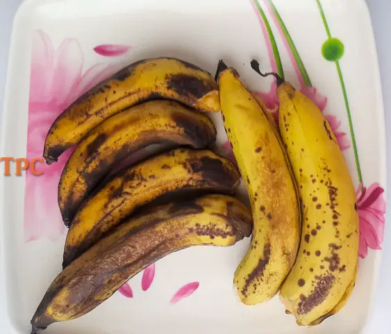 overripe bananas for banana bread/banana muffin