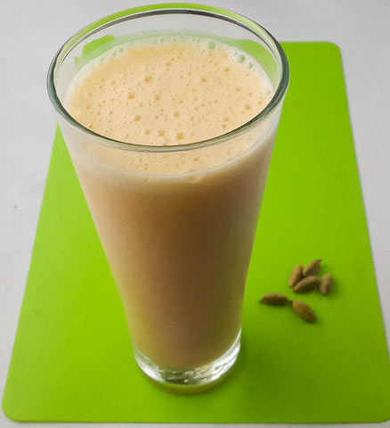 thick, smooth, creamy and insanely delicious mango lassi