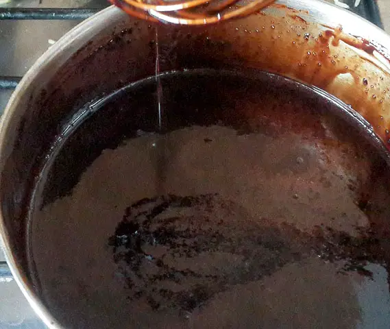 chocolate syrup-1-3