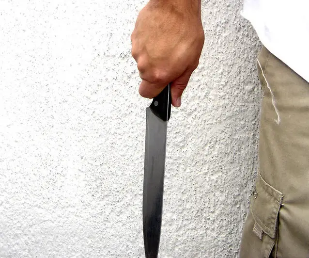 kitchen safety tips knife