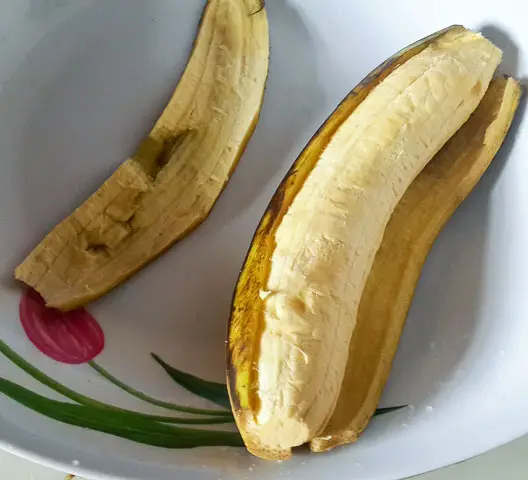 peeled plantain for plantains porridge