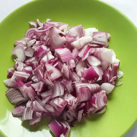 chopped onions for vegetable yam-