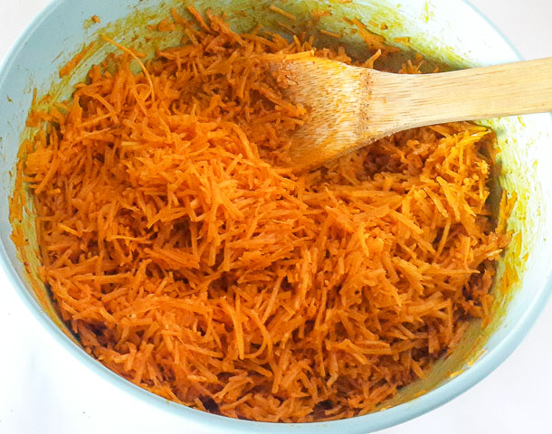 Abacha ncha, african salad being stirred