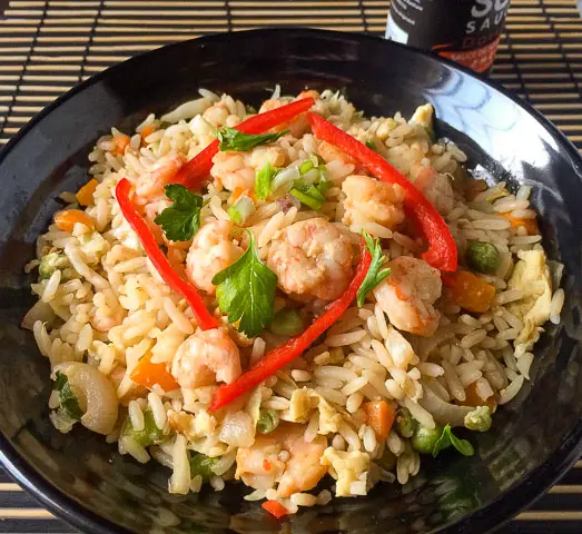 Basic Chinese Fried Rice - The Pretend Chef