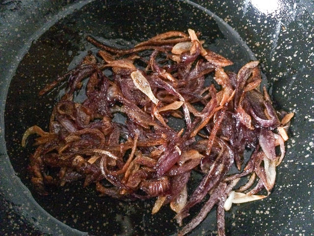 caramelised onions for Beef liver sauce