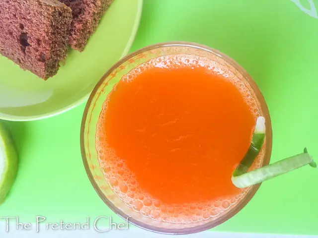 carrot orange drink with red velvet cake