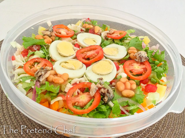 Fresh and nutritious Nigerian vegetable salad