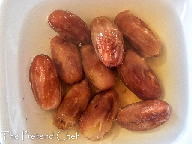 soaked dates for kunnu aya, tiger nut milk