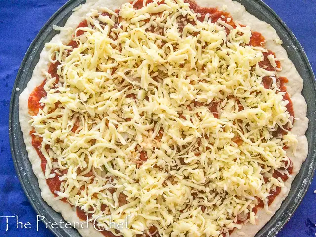 pizza with cheese topping for How to make homemade pizza