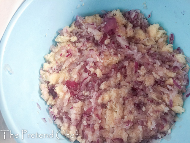 grated onion mixed with bread