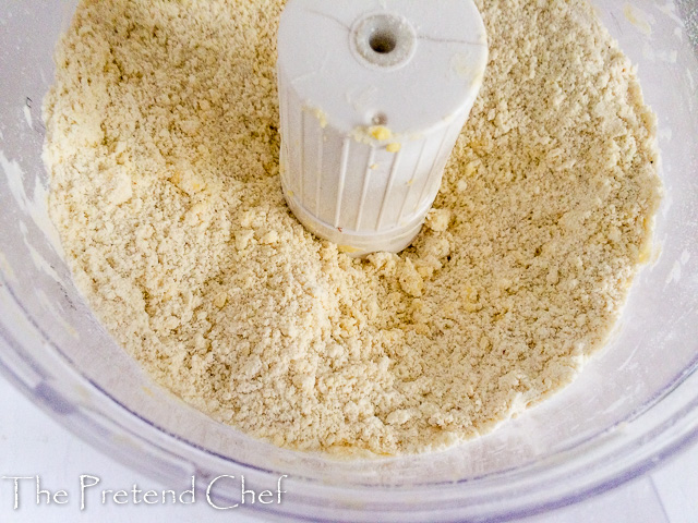 butter mixed into flour in food processor for Easy pie dough