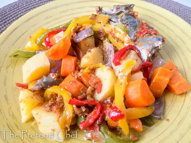 Easy, moist, healthy and flavourful Foil baked fish with vegetables