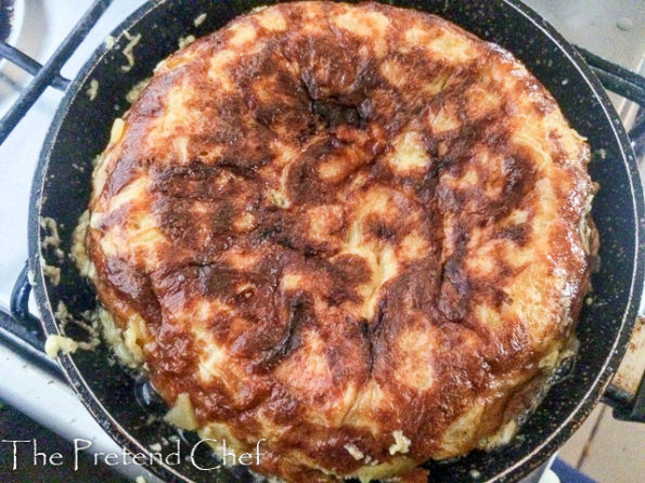 easy spanish omelette back in the pan