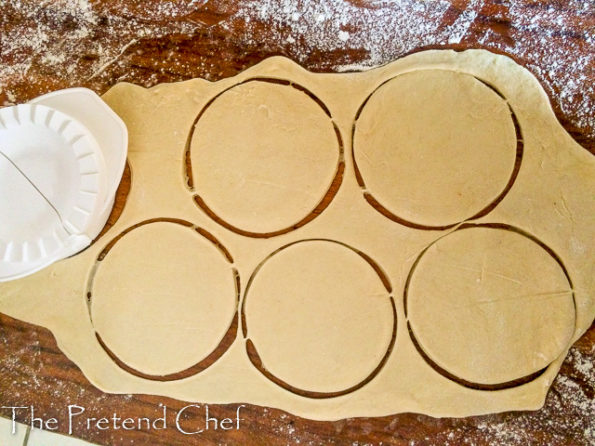 cut dough for Empanadas