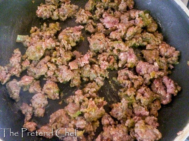 minced beef frying