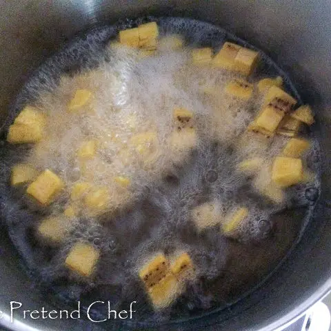 frying plantain for gizdodo, gizzard and plantain