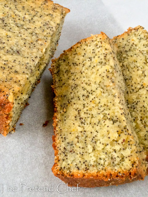 Moist, fluffy and citrusy lemon poppyseed cake