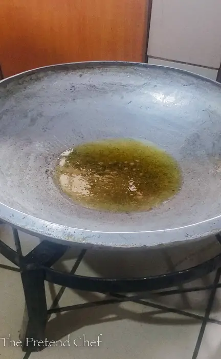 Oil for frying Nigerian Fried rice